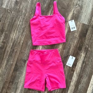BNWT Girlfriend Collective Set